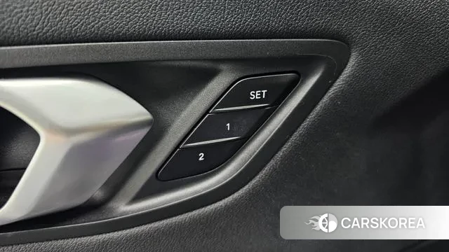 BMW 1 Series (F40) id 2993643 из Кореи 8