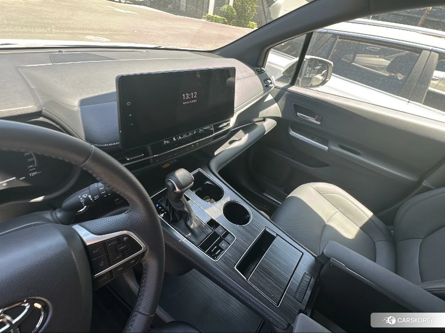Toyota Granvia id 4504712 из Китая 8