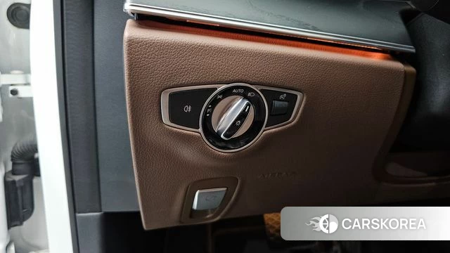 Mercedes-Benz E-Class W213 id 4631566 из Кореи 8
