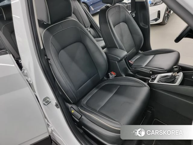 Hyundai Venue id 4361459 из Кореи 8