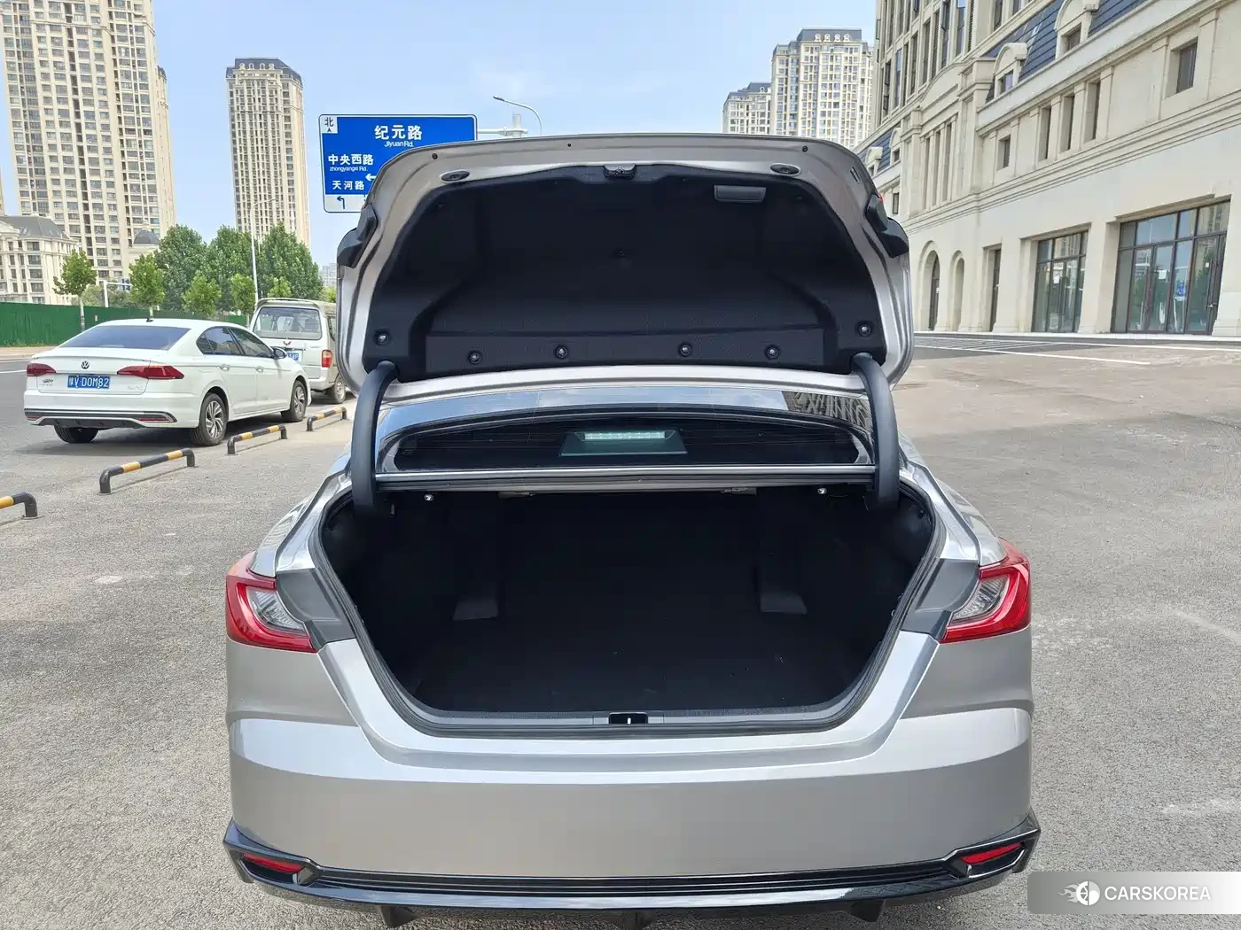Toyota Camry id 4601123 из Китая 8