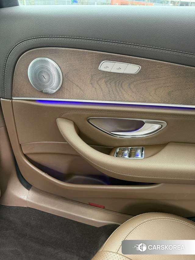 Mercedes-Benz E-class id 4277744 из Китая 8