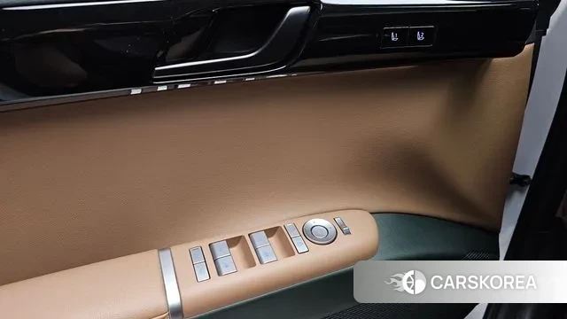 Hyundai Grandeur Hybrid (GN7) id 3081765 из Кореи 8