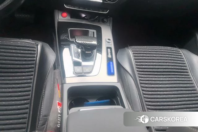 Audi Q5L id 4335172 из Китая 8