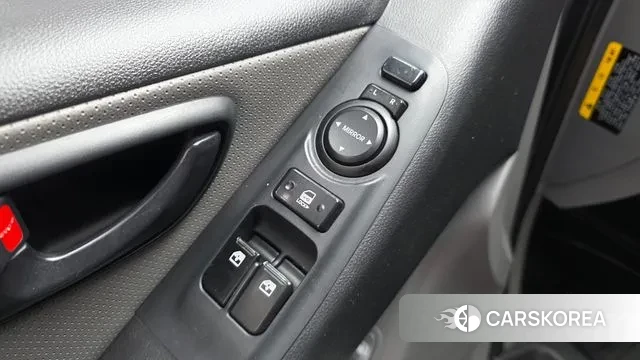 Hyundai The New Grand Starex id 3682411 из Кореи 8