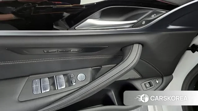 BMW 5 Series (G30) id 3020899 из Кореи 8