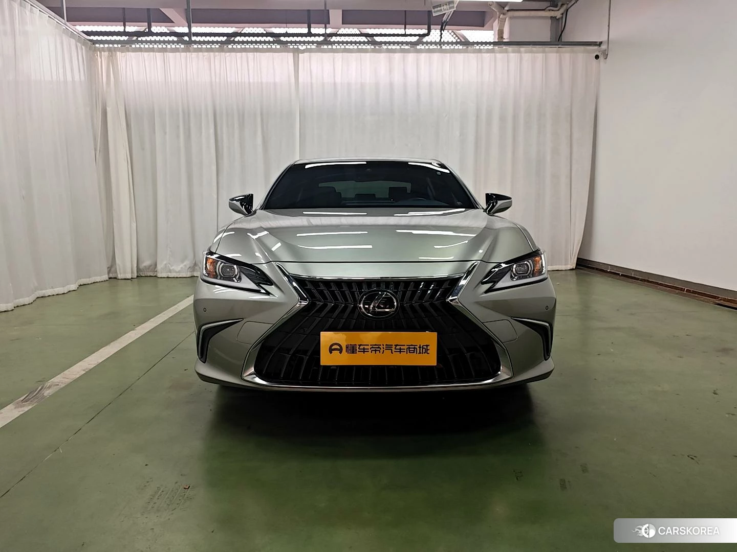 Lexus ES id 4454347 из Китая 8