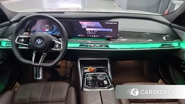 BMW 7 Series (G70) id 3507782 из Кореи 8