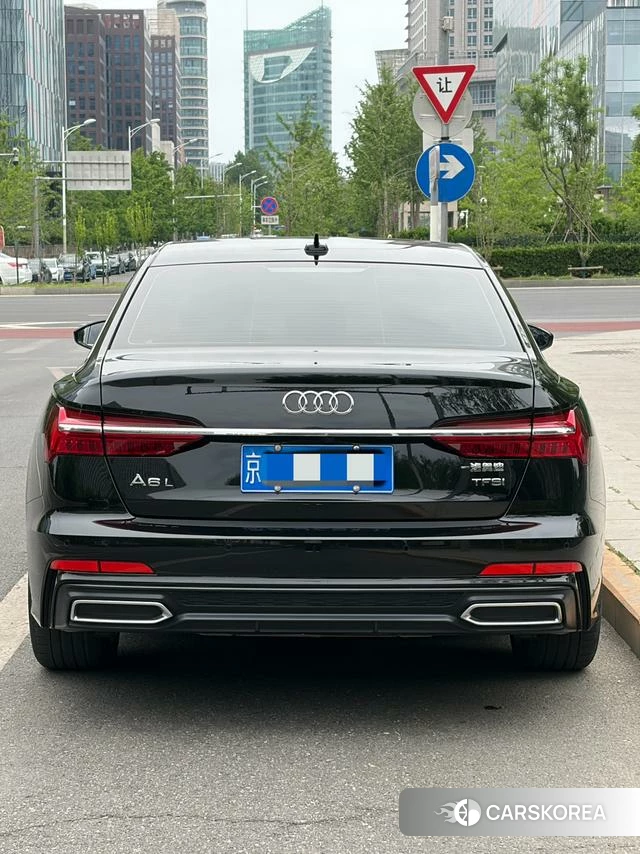 Audi A6L id 4297674 из Китая 8