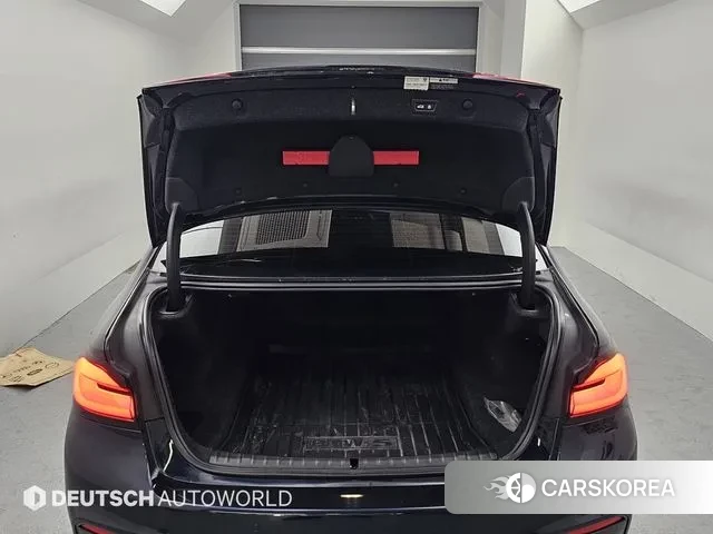 BMW 5 Series (G30) id 3754143 из Кореи 8