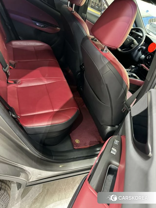 Lexus NX id 4261975 из Китая 8