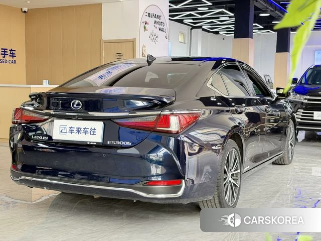 Lexus ES id 4262174 из Китая 8