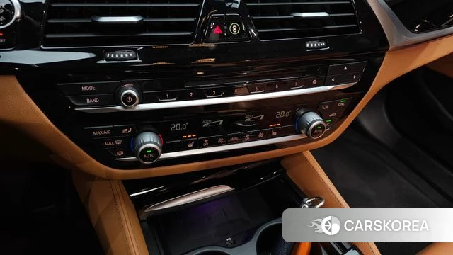 BMW 5 Series (G30) id 4751399 из Кореи 8