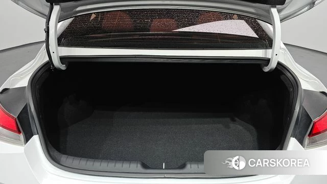 Hyundai Avante (CN7) id 3892608 из Кореи 8