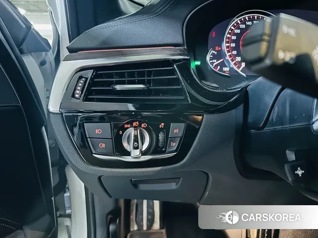 BMW 5 Series (G30) id 3085668 из Кореи 8