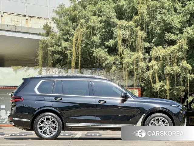 BMW X7 id 4278391 из Китая 8