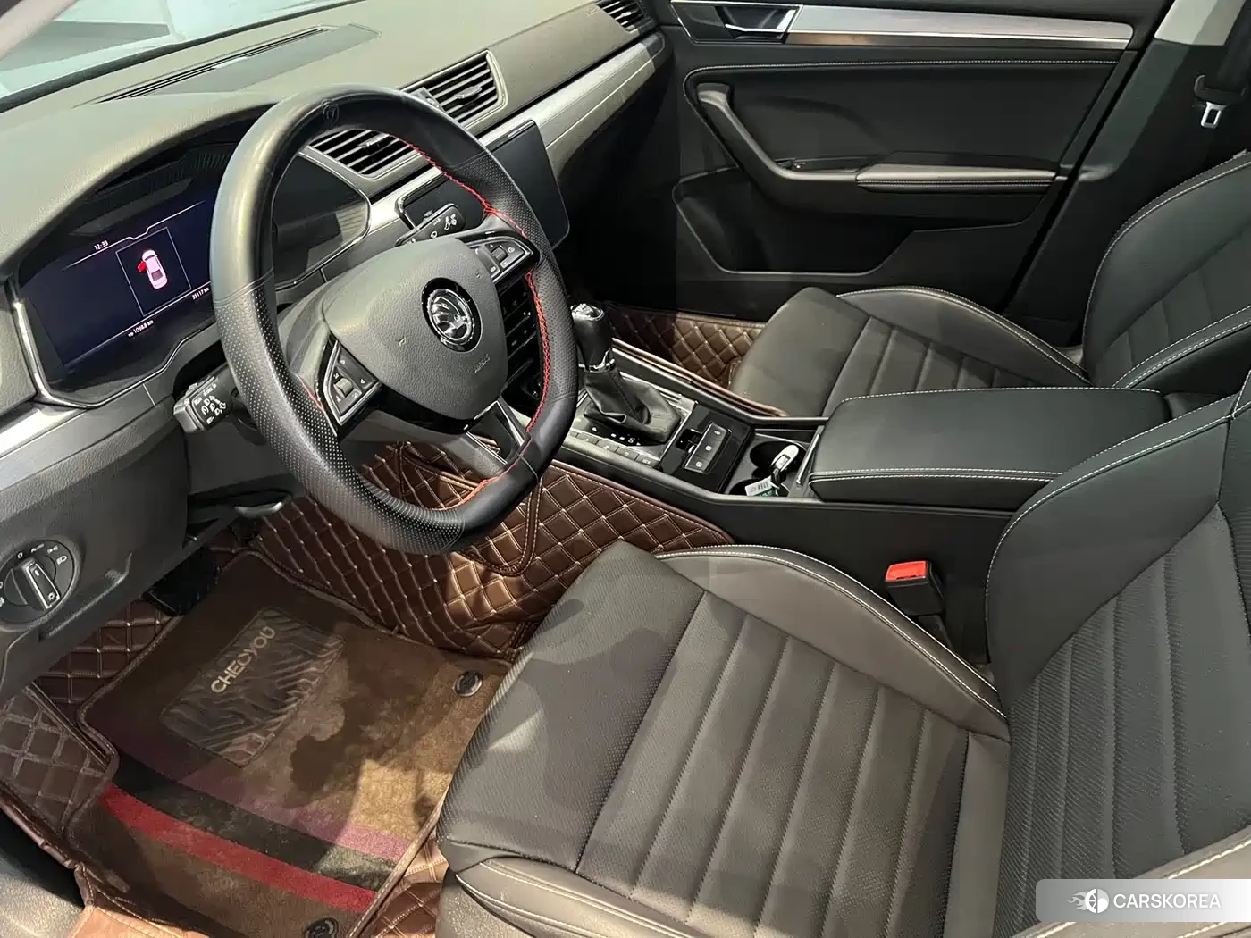 Skoda Superb id 4589322 из Китая 8