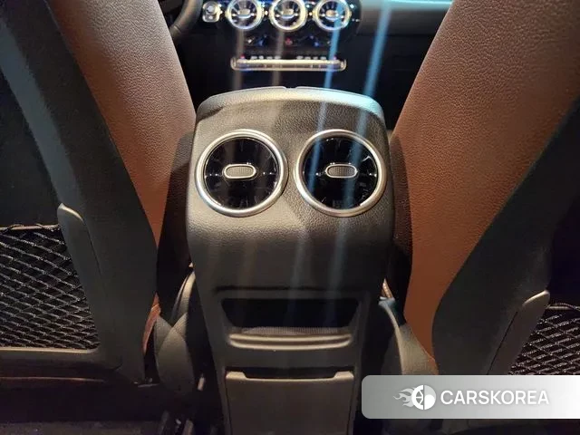 Mercedes-Benz GLA - Class H247 id 3769486 из Кореи 8