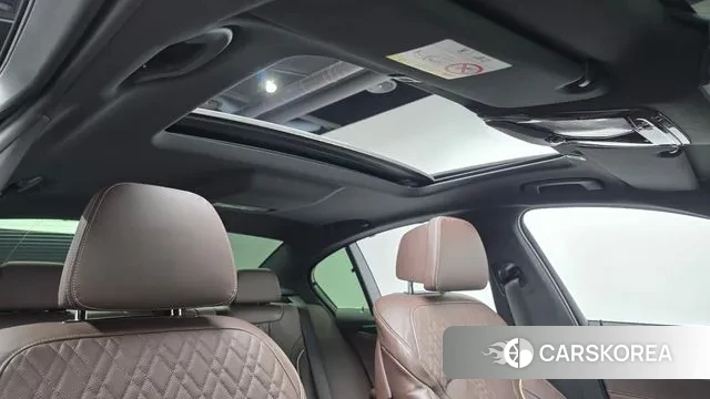 BMW 5 Series (G30) id 3606264 из Кореи 8