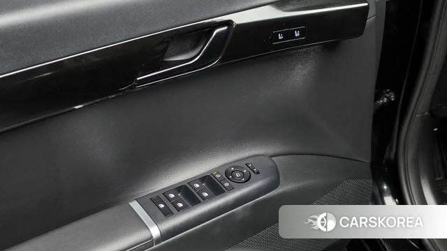 Hyundai Grandeur (GN7) id 4904301 из Кореи 8