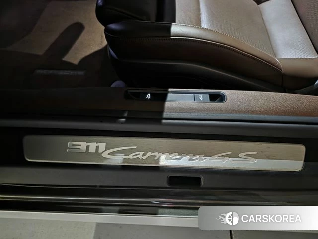 Porsche 911(992) id 4595046 из Кореи 8