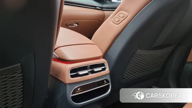 Genesis GV70 id 3448453 из Кореи 8