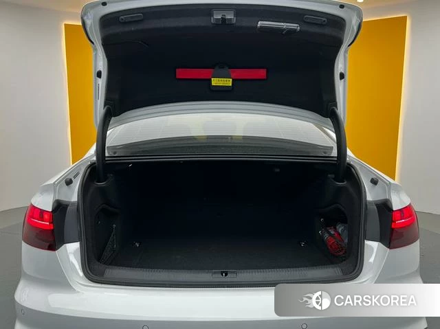 Audi A4L id 4259158 из Китая 8