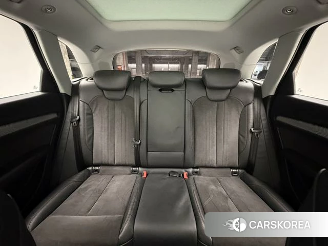 Audi Q5L id 4264128 из Китая 8