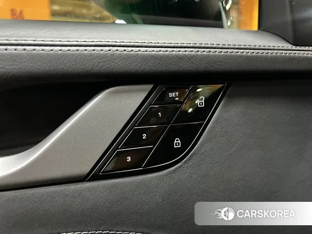 Porsche 911(992) id 2961215 из Кореи 8