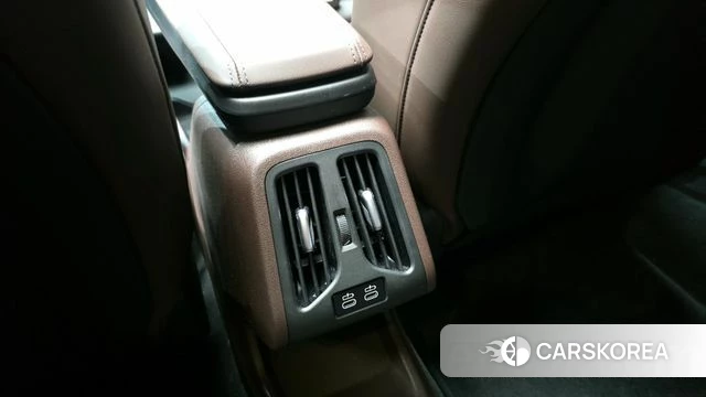 BMW 2 Series Active Tourer (U06) id 3817159 из Кореи 8