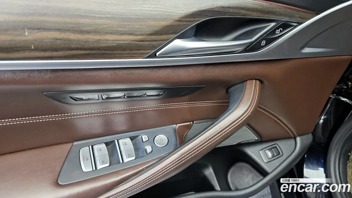 BMW 5 Series (G30) id 2036061 из Кореи 8