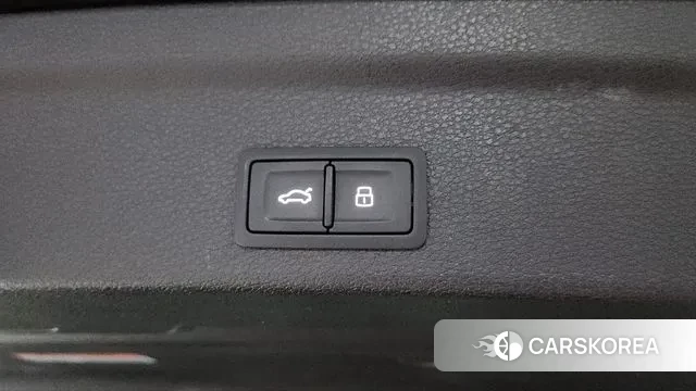 Audi Q3 (F3) id 3004220 из Кореи 8