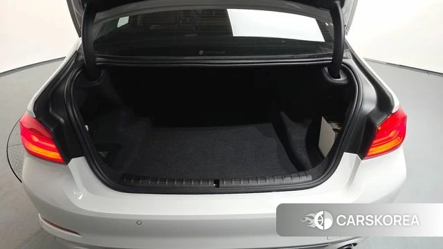 BMW 5 Series (G30) id 4459176 из Кореи 8