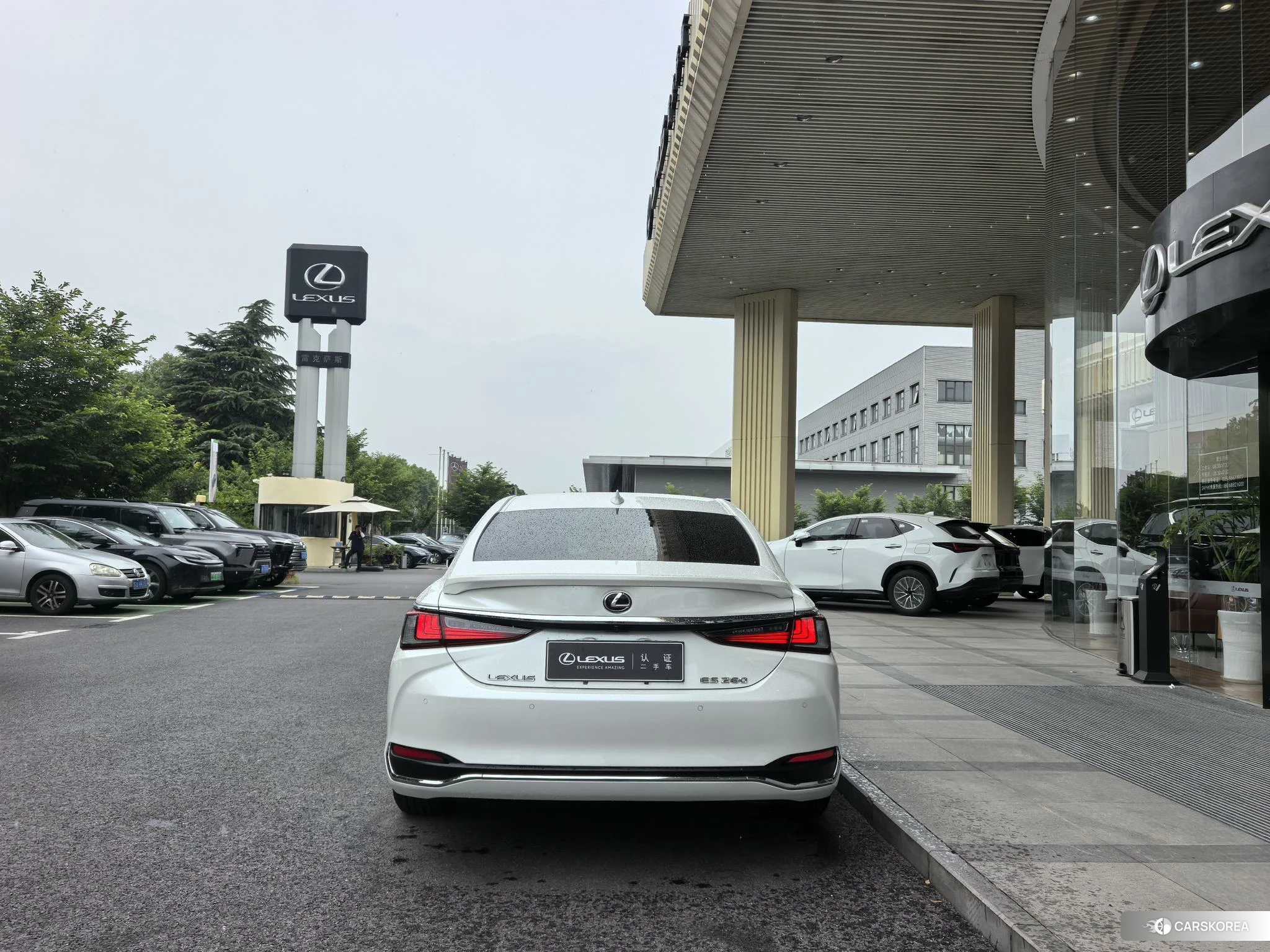 Lexus ES id 4487405 из Китая 8