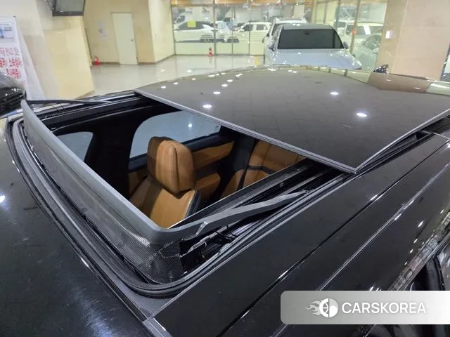 Land Rover Range Rover Velar id 3631990 из Кореи 8