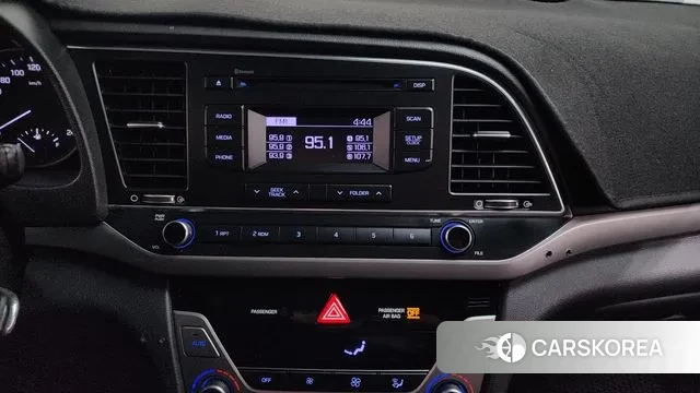 Hyundai Avante AD id 3469824 из Кореи 8