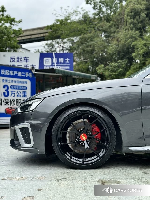 Audi A4L id 4297707 из Китая 8