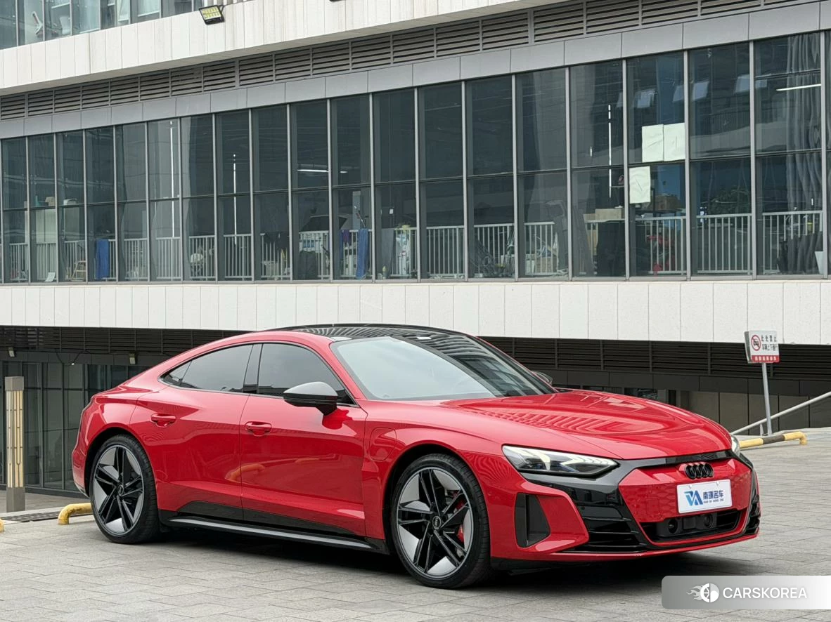 Audi e-tron GT id 4455727 из Китая 8