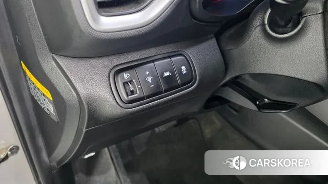 Hyundai Venue id 3748153 из Кореи 8