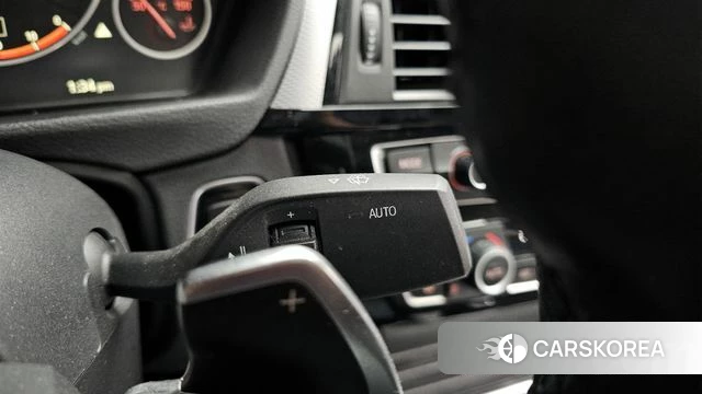 BMW 3 Series (F30) id 3942999 из Кореи 8