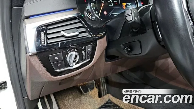 BMW 5 Series (G30) id 2876899 из Кореи 8