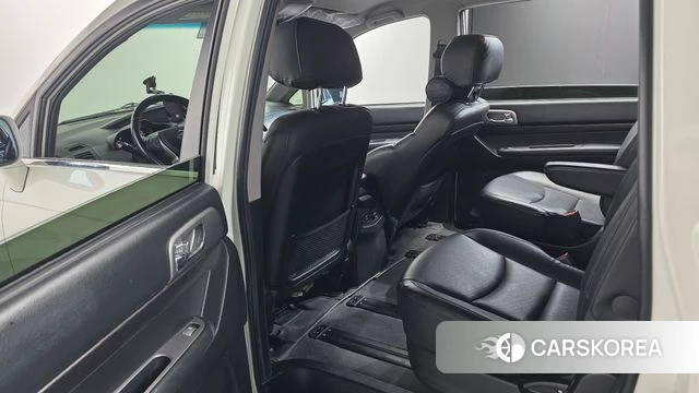 Ssangyong Korando Turismo id 4620617 из Кореи 8