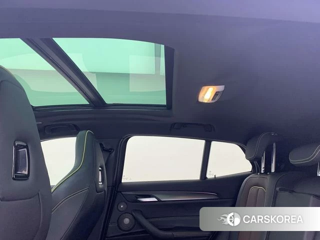 BMW X2 id 3957762 из Китая 8