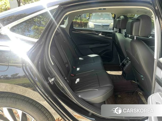 Volkswagen Passat id 4300371 из Китая 8