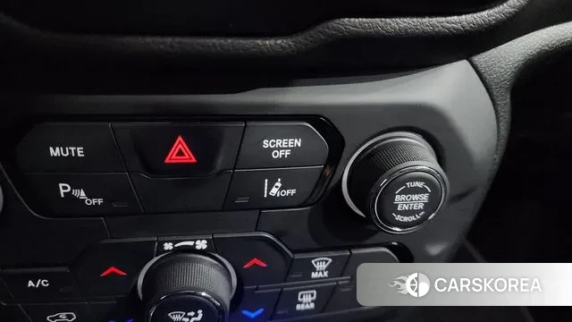 Jeep Renegade id 3534962 из Кореи 8