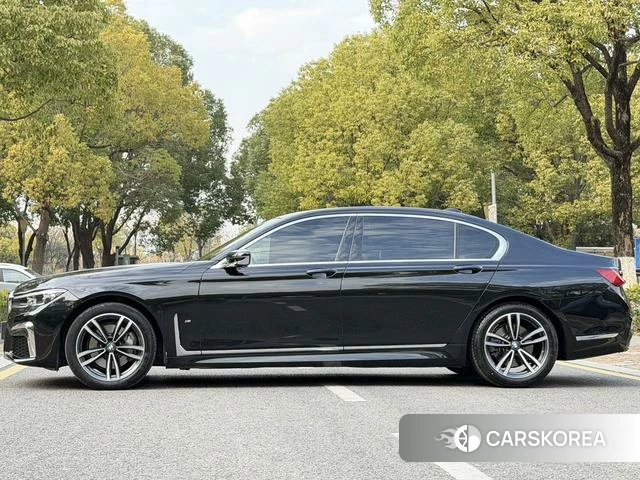 BMW 7 series id 4276903 из Китая 8