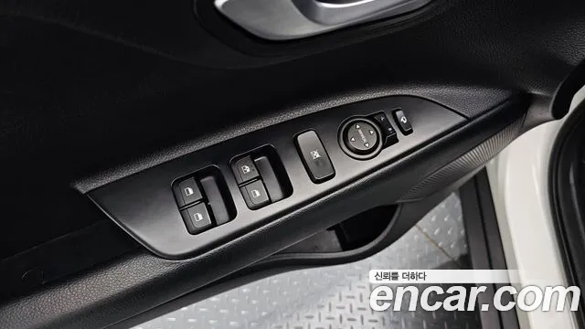 Kia Stonic id 2855690 из Кореи 8