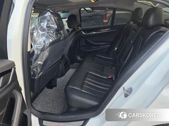 BMW 5 Series (G30) id 3444708 из Кореи 8