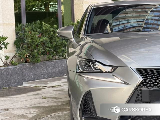 Lexus IS id 3888961 из Китая 8