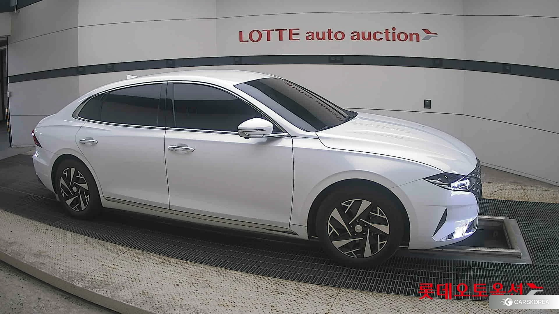 Hyundai Grandeur Hybrid id 4902512 из Кореи 8